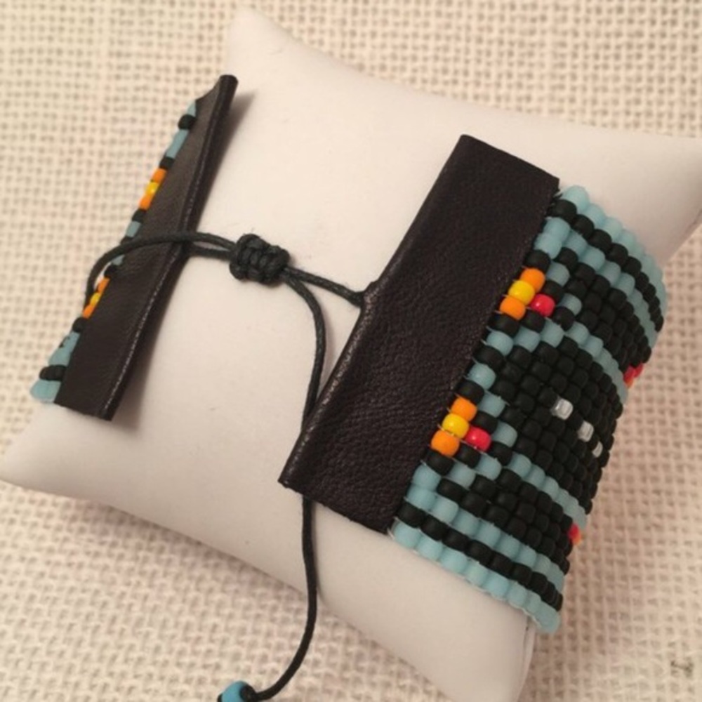 Native American Pattern Beaded Bracelet - image 3